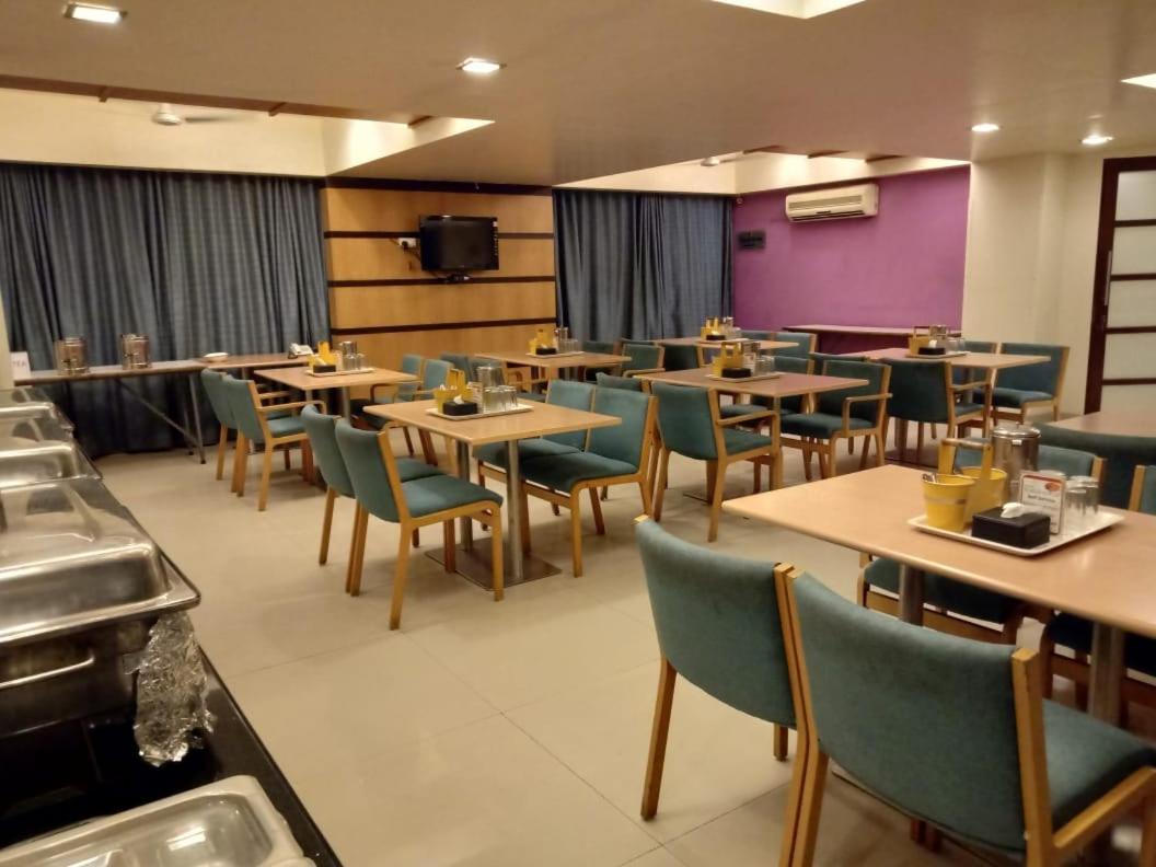 Treebo Trend Hotel Basera Pune Dış mekan fotoğraf